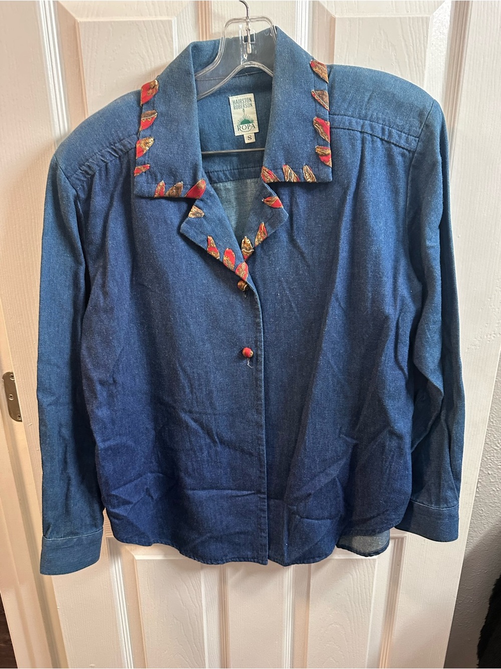 Hairston Robertson Ropa Embroidered Collar Denim Button-Up